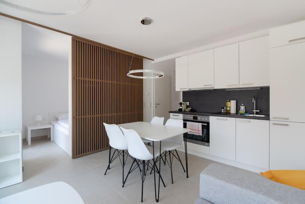 Apartamento Neu Und Hell In Zentraler Ruhelage Mit Parkplatz Viena Exterior foto