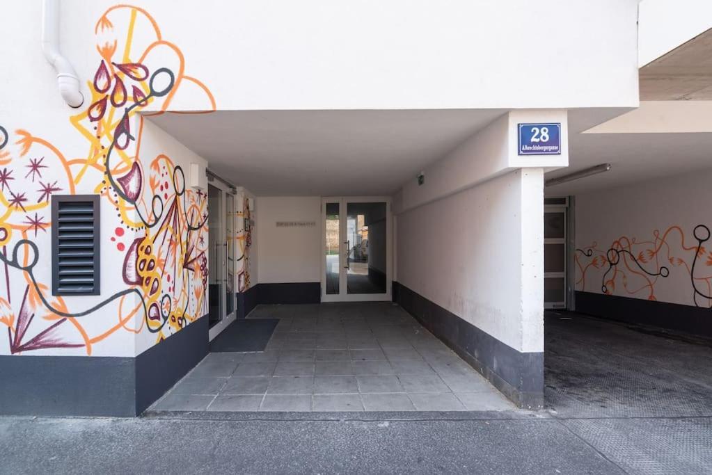 Apartamento Neu Und Hell In Zentraler Ruhelage Mit Parkplatz Viena Exterior foto