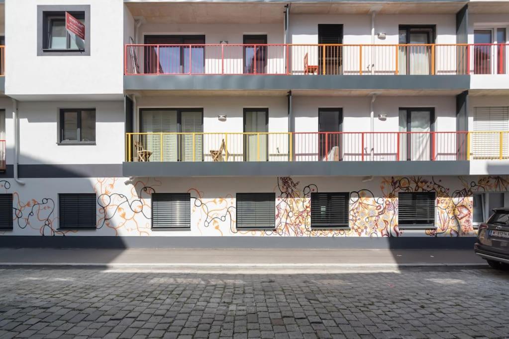 Apartamento Neu Und Hell In Zentraler Ruhelage Mit Parkplatz Viena Exterior foto